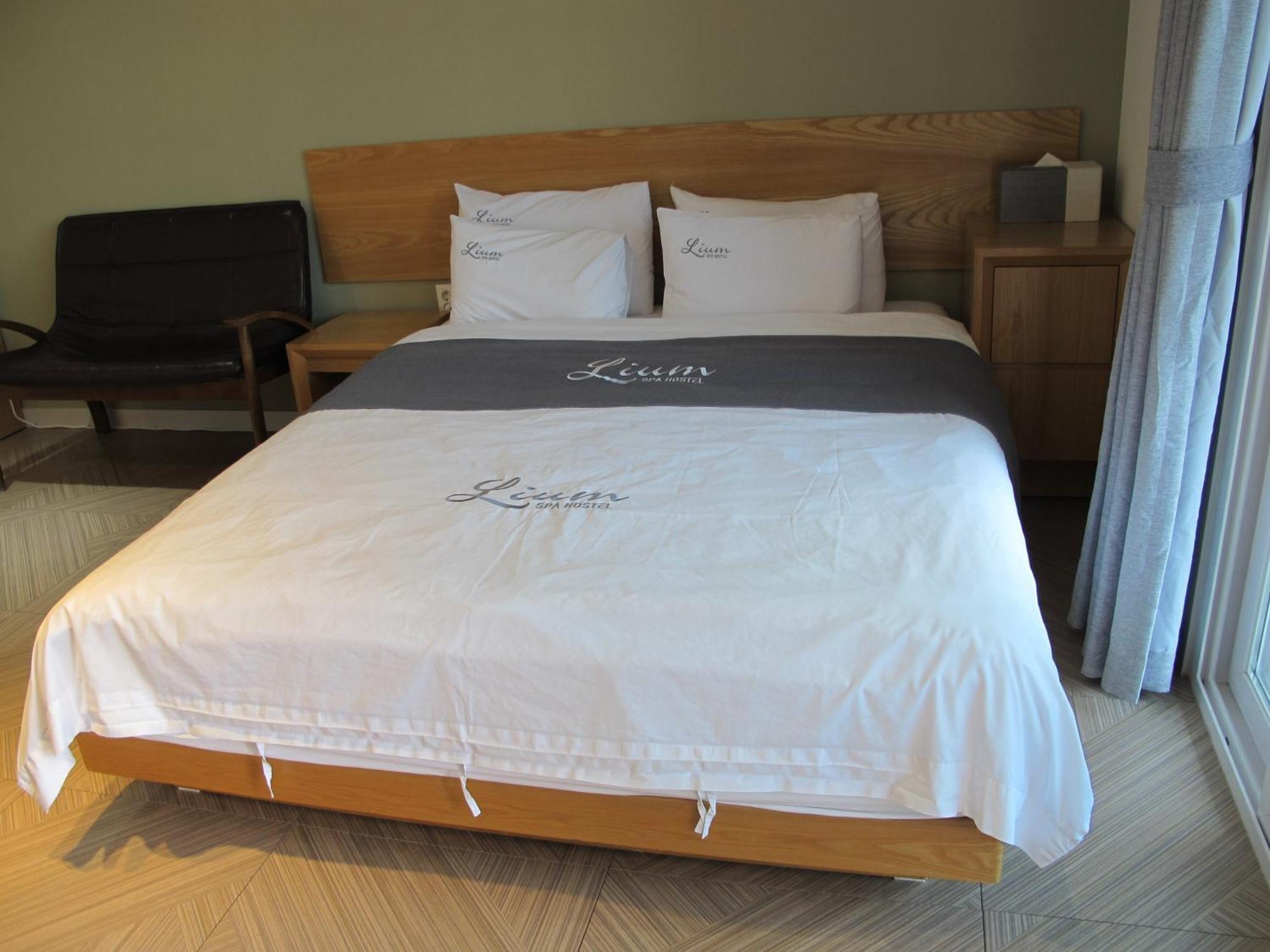 Lium Spa Hostel Йосу Екстериор снимка