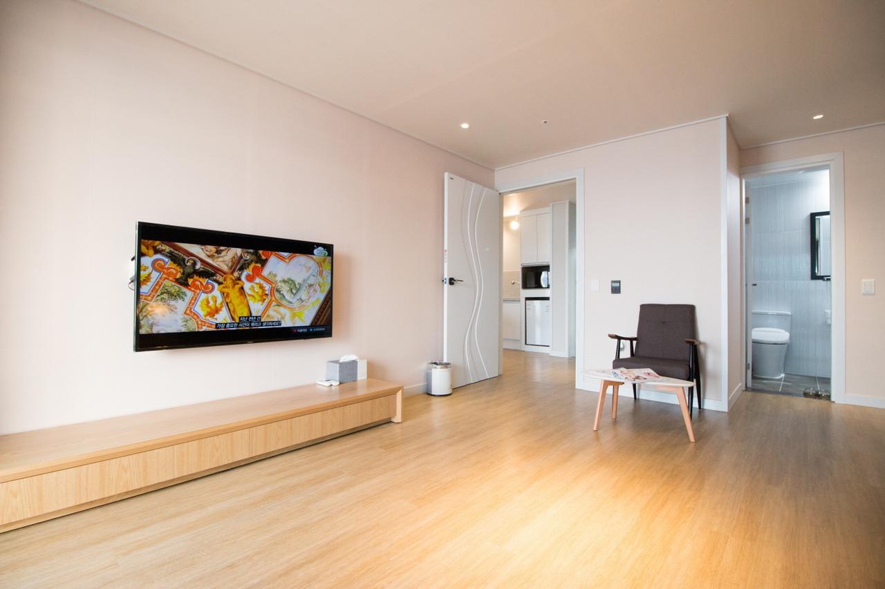 Lium Spa Hostel Йосу Екстериор снимка