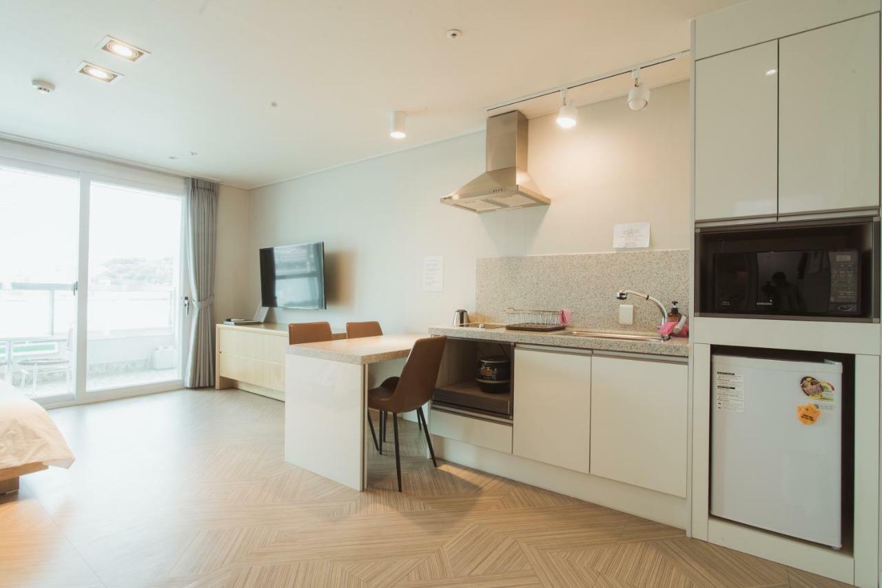 Lium Spa Hostel Йосу Екстериор снимка