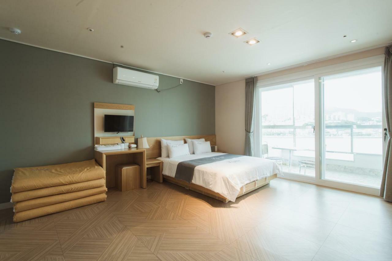 Lium Spa Hostel Йосу Екстериор снимка